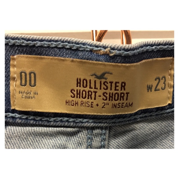 Hollister | High Rise Short-Short Light Wash EUC - Picture 6 of 8